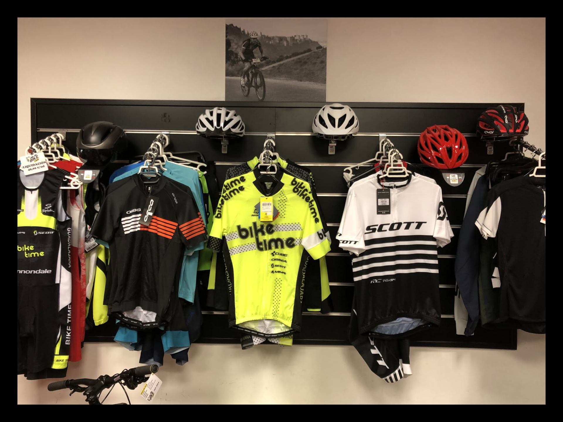 Maillots y ropa ciclista en BikeTime Guadalajara